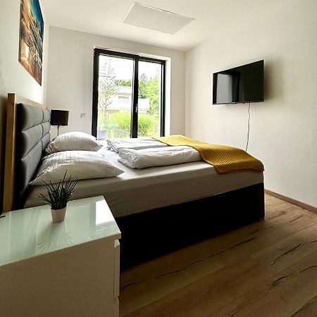 Schoene Wohnung Mit Terrasse Und Parkplatz Velden am Wörthersee Esterno foto