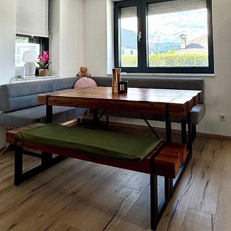 Schoene Wohnung Mit Terrasse Und Parkplatz Velden am Wörthersee Esterno foto