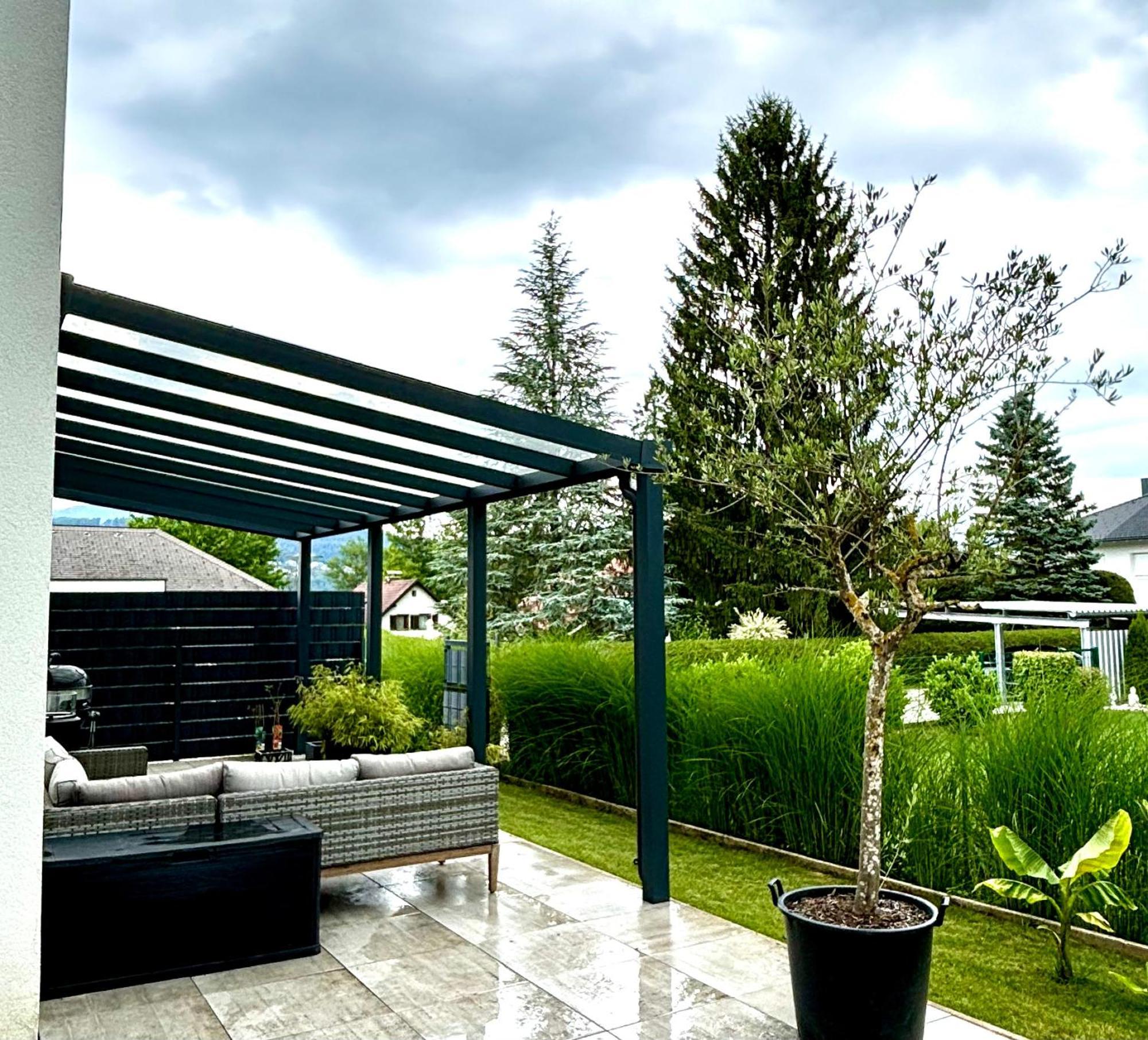 Schoene Wohnung Mit Terrasse Und Parkplatz Velden am Wörthersee Esterno foto