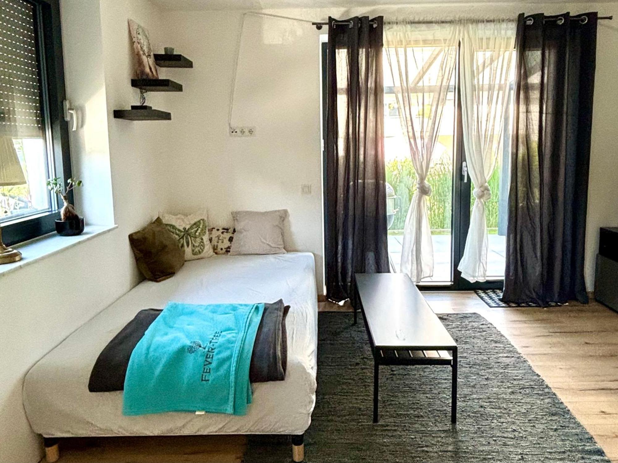 Schoene Wohnung Mit Terrasse Und Parkplatz Velden am Wörthersee Esterno foto